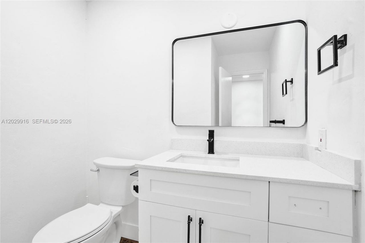 2613 NW 47th Ter , Unit 202, Lauderdale Lakes, FL 33313 Photo