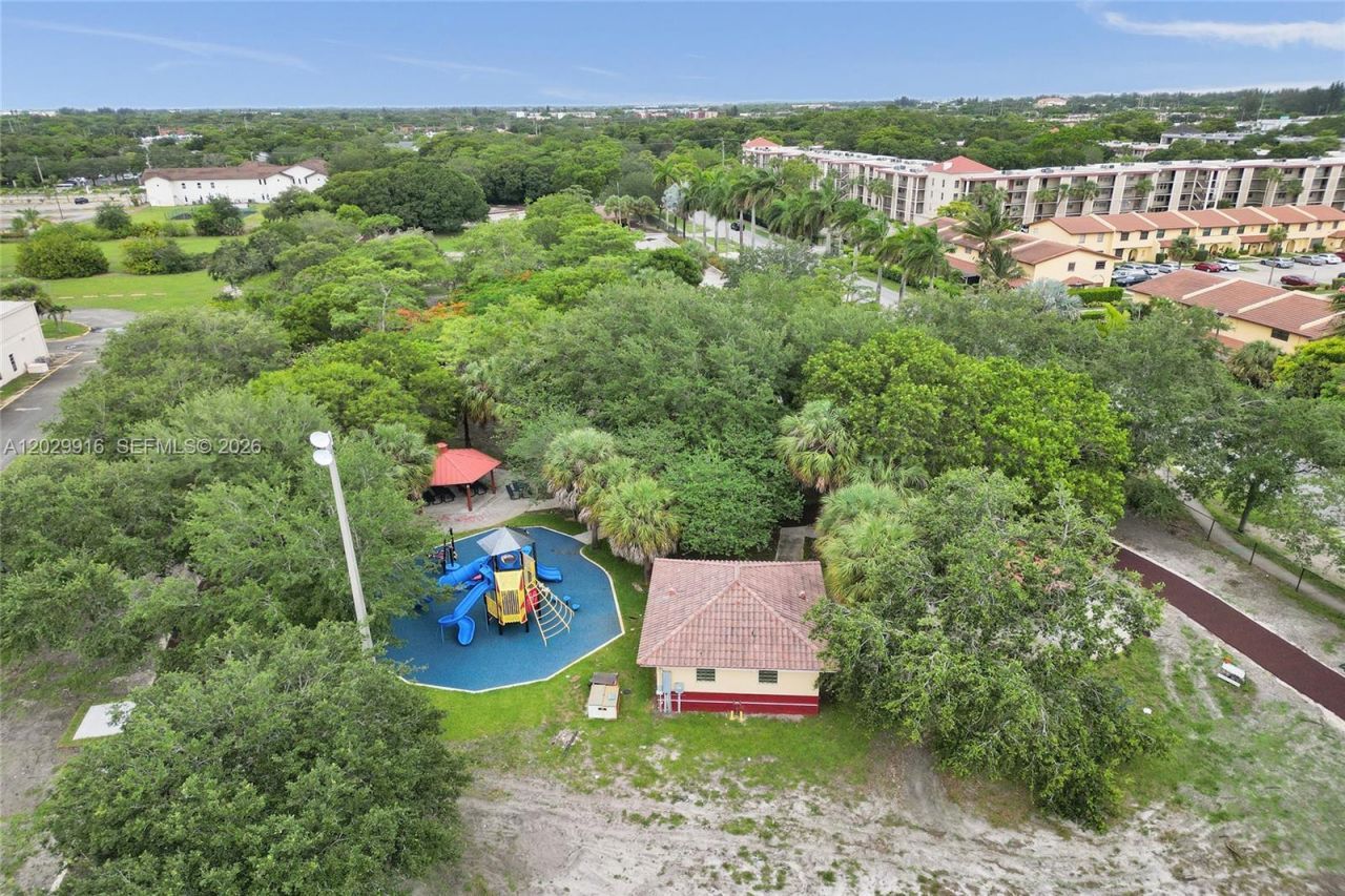 2613 NW 47th Ter , Unit 202, Lauderdale Lakes, FL 33313 Photo