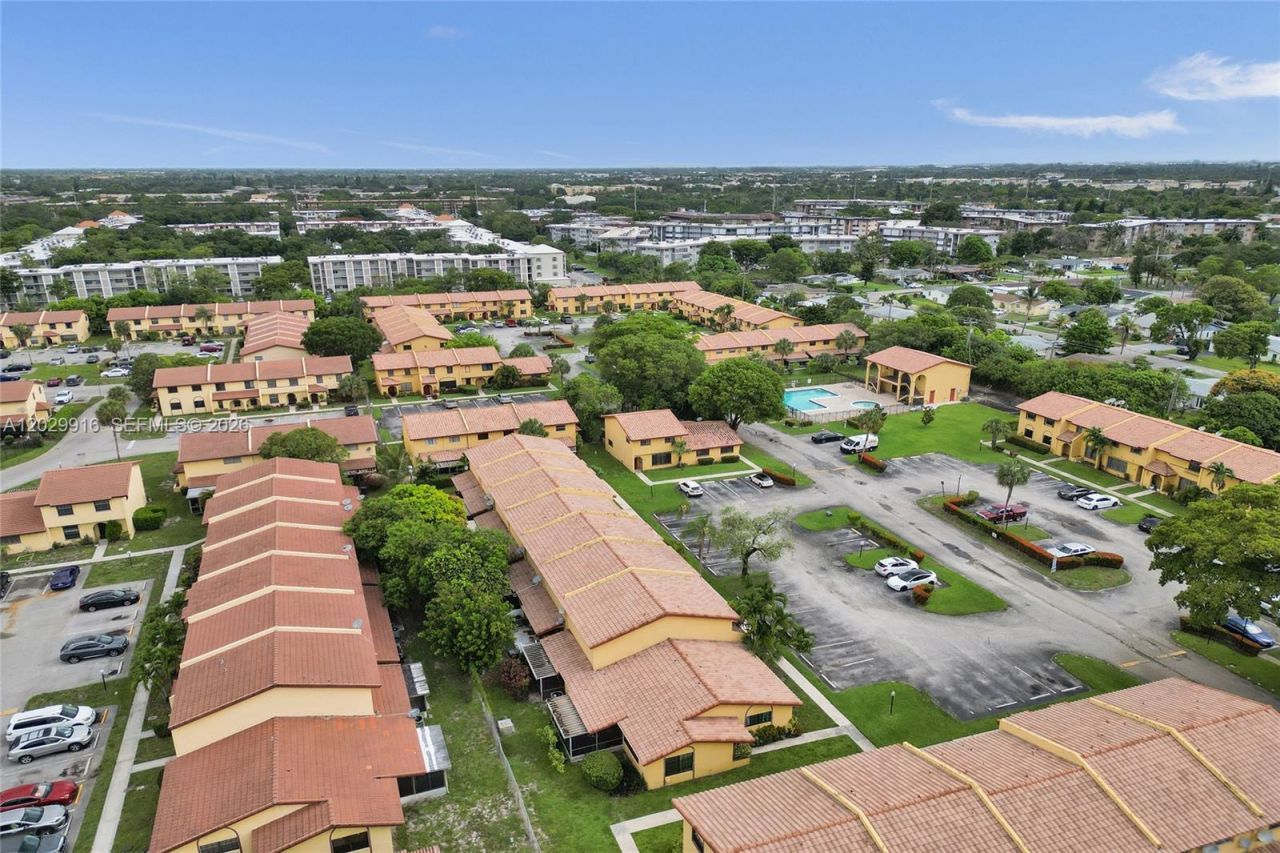 2613 NW 47th Ter , Unit 202, Lauderdale Lakes, FL 33313 Photo