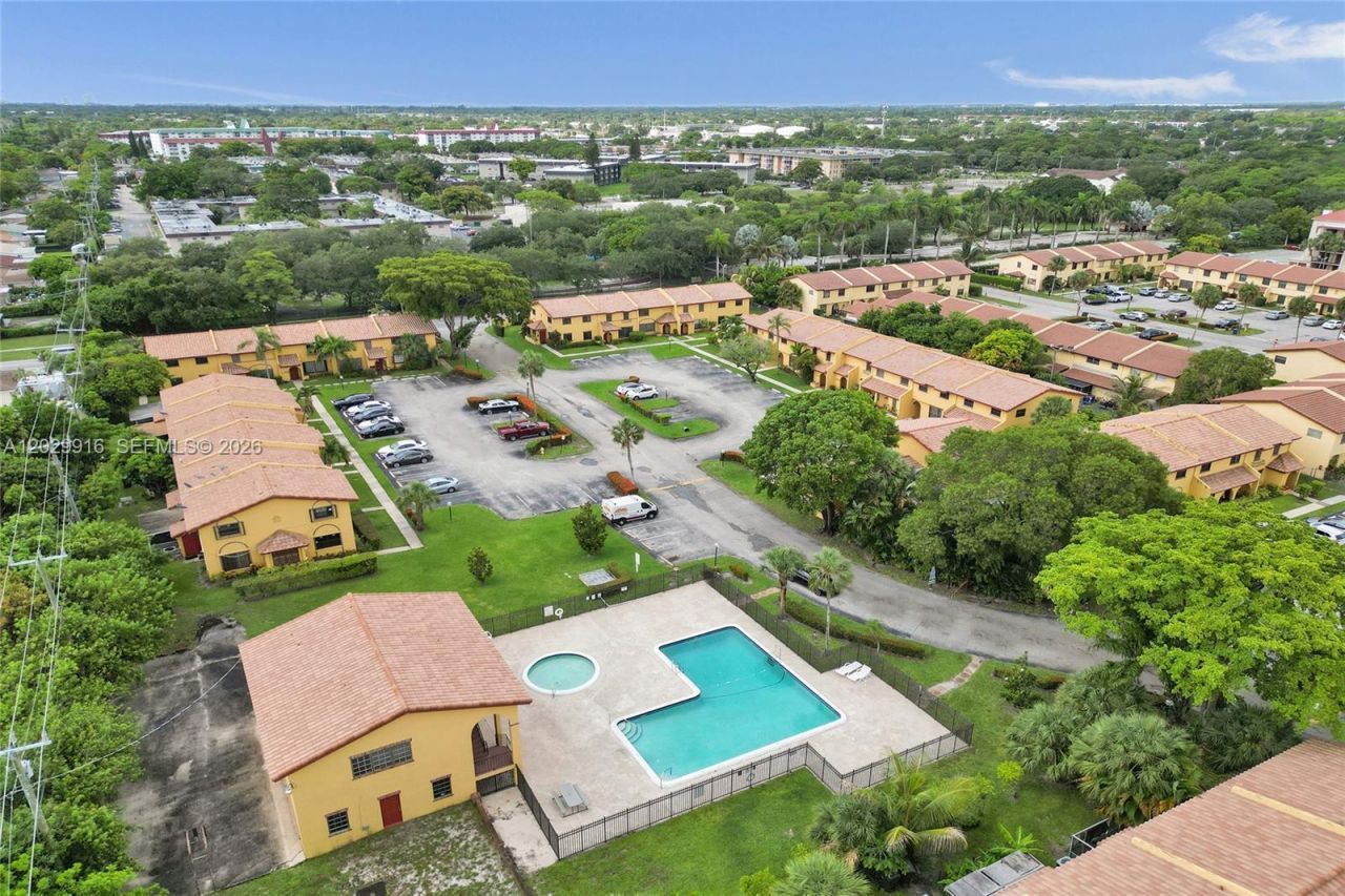 2613 NW 47th Ter , Unit 202, Lauderdale Lakes, FL 33313 Photo