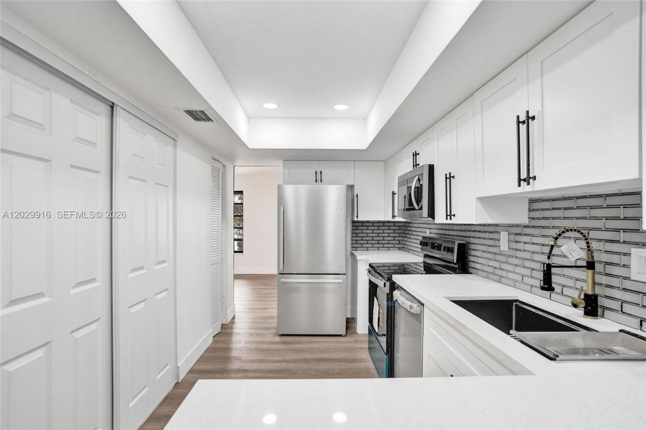 2613 NW 47th Ter , Unit 202, Lauderdale Lakes, FL 33313 Photo