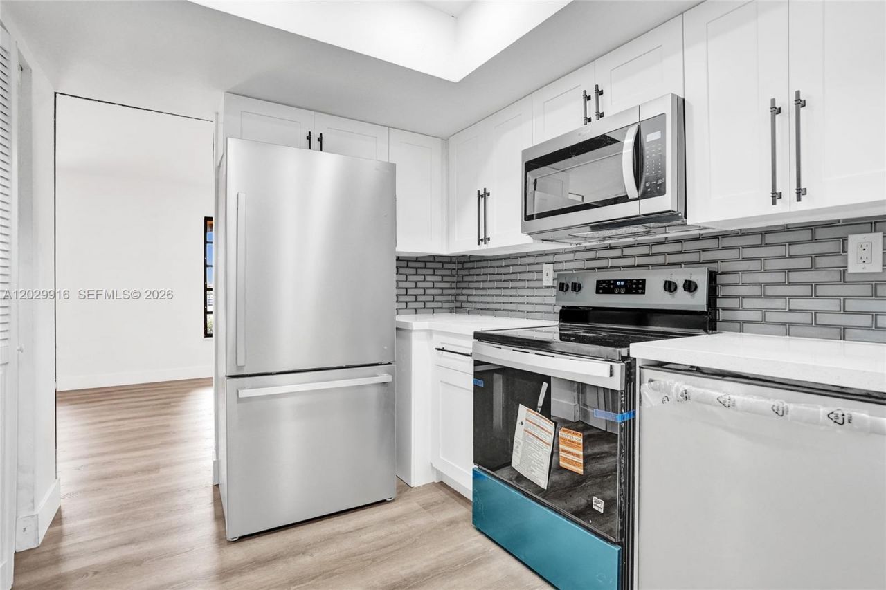 2613 NW 47th Ter , Unit 202, Lauderdale Lakes, FL 33313 Photo