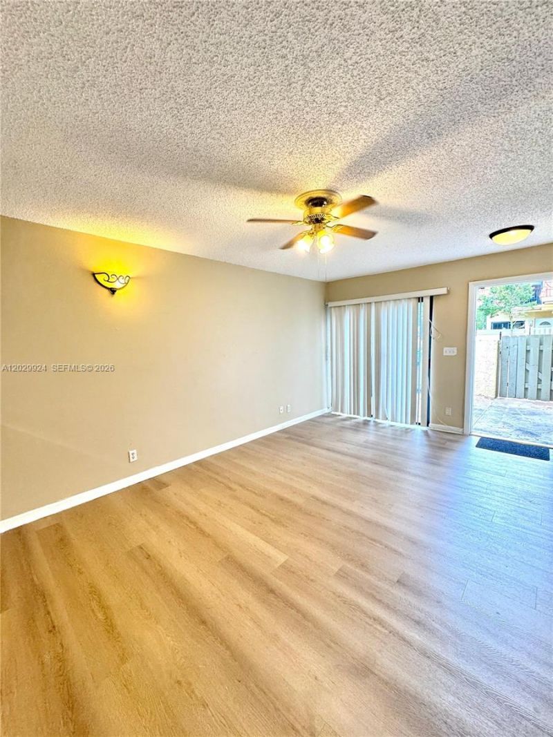4240 NW 114th Ter , Unit 40, Coral Springs, FL 33065 Photo