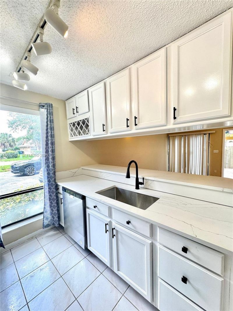 4240 NW 114th Ter , Unit 40, Coral Springs, FL 33065 Photo