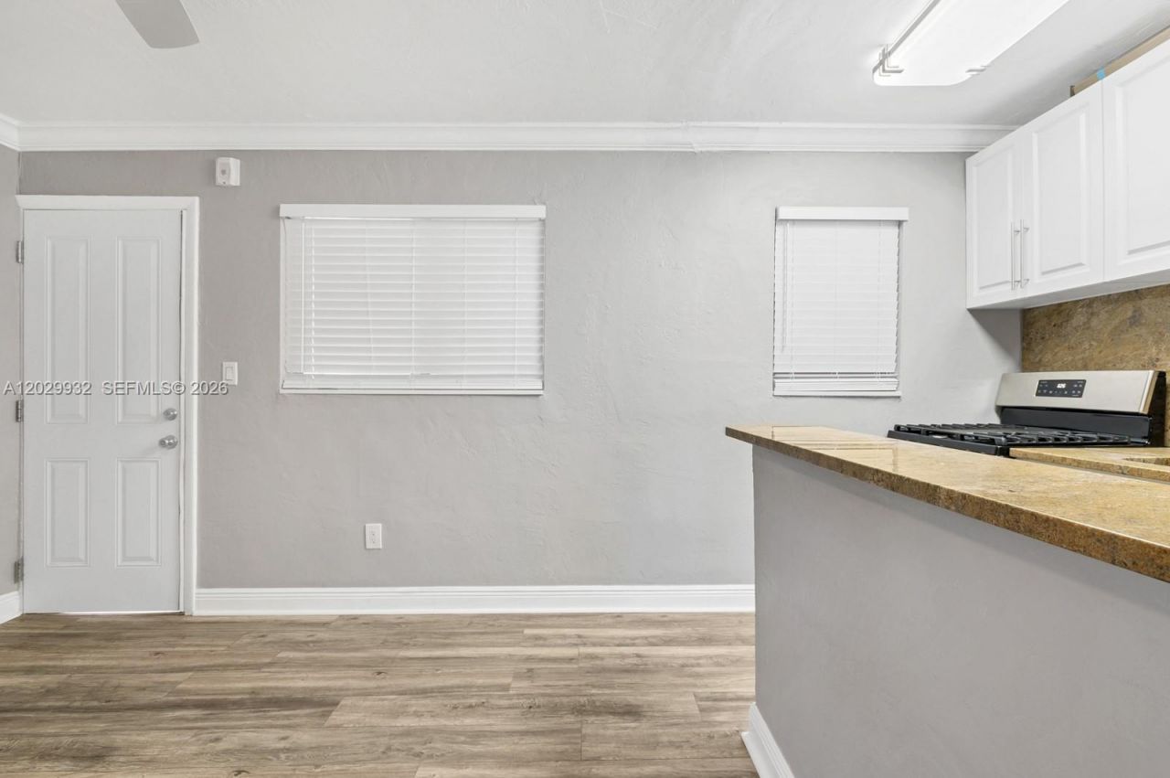 1014 Salzedo St , Unit 211, Coral Gables, FL 33134 Photo