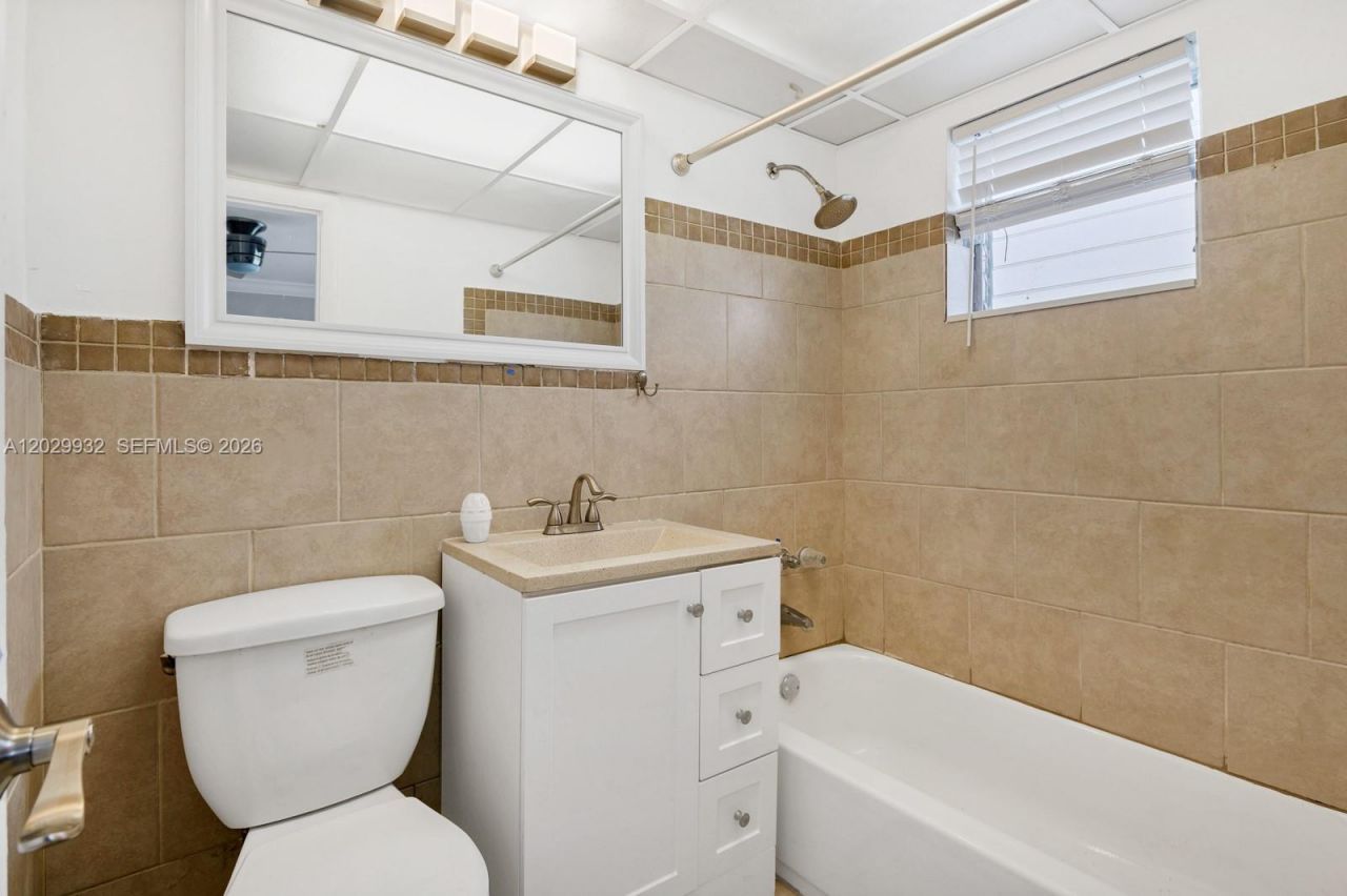 1014 Salzedo St , Unit 211, Coral Gables, FL 33134 Photo