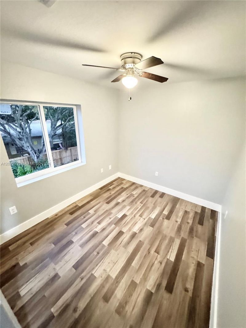 930 NW 2nd St , Fort Lauderdale, FL 33311 Photo