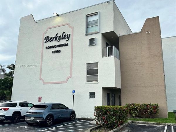 10900 SW 104th St , Unit 107, Miami, FL 33176