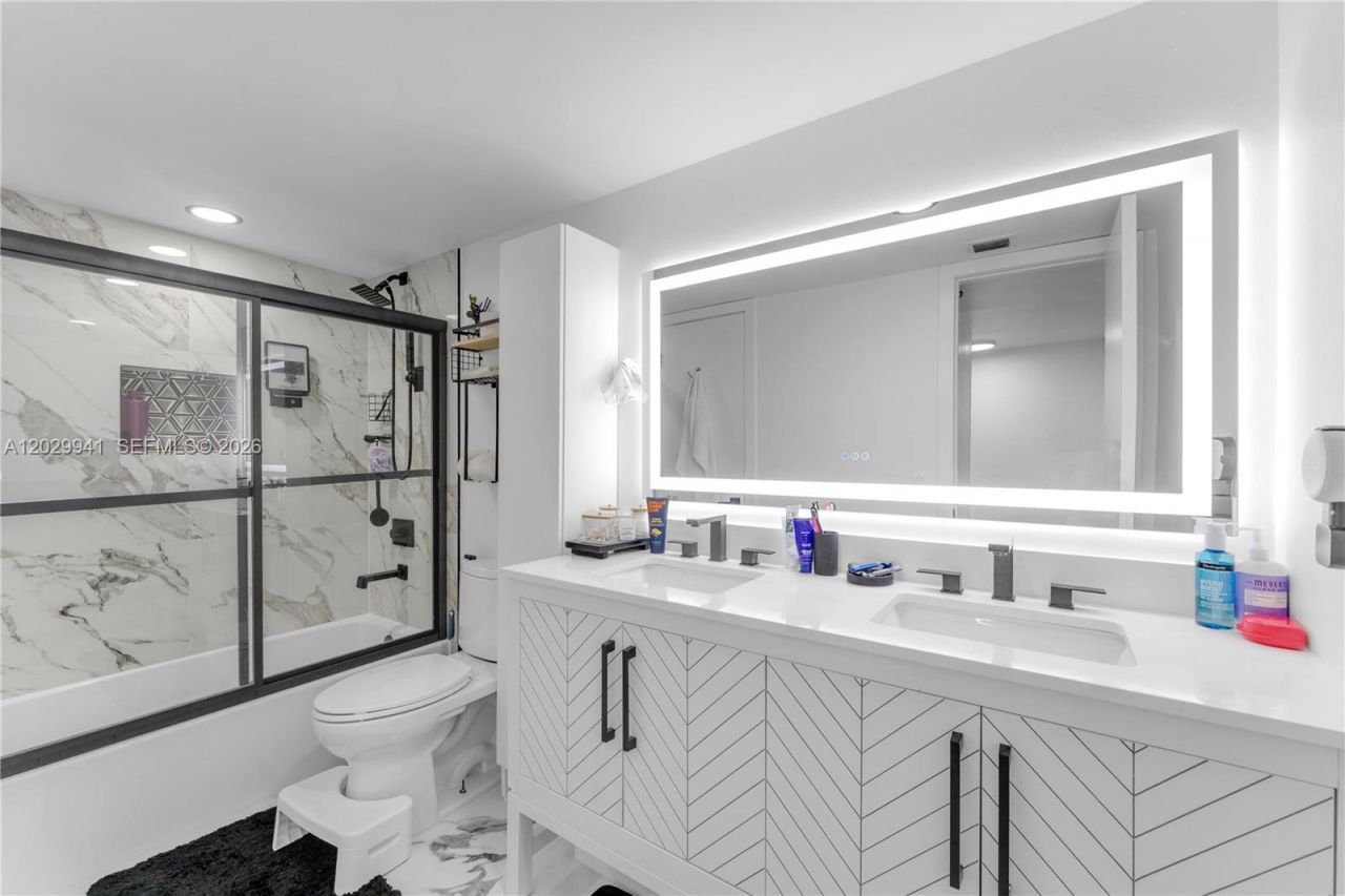 10900 SW 104th St, Unit 107, Miami, FL 33176 Photo
