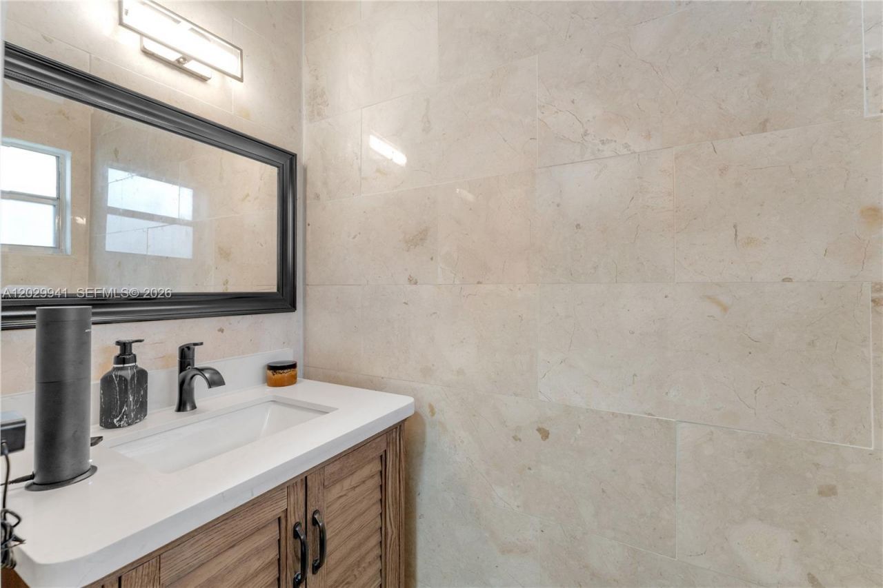10900 SW 104th St, Unit 107, Miami, FL 33176 Photo