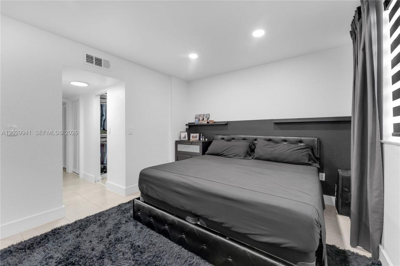10900 SW 104th St, Unit 107, Miami, FL 33176 Photo