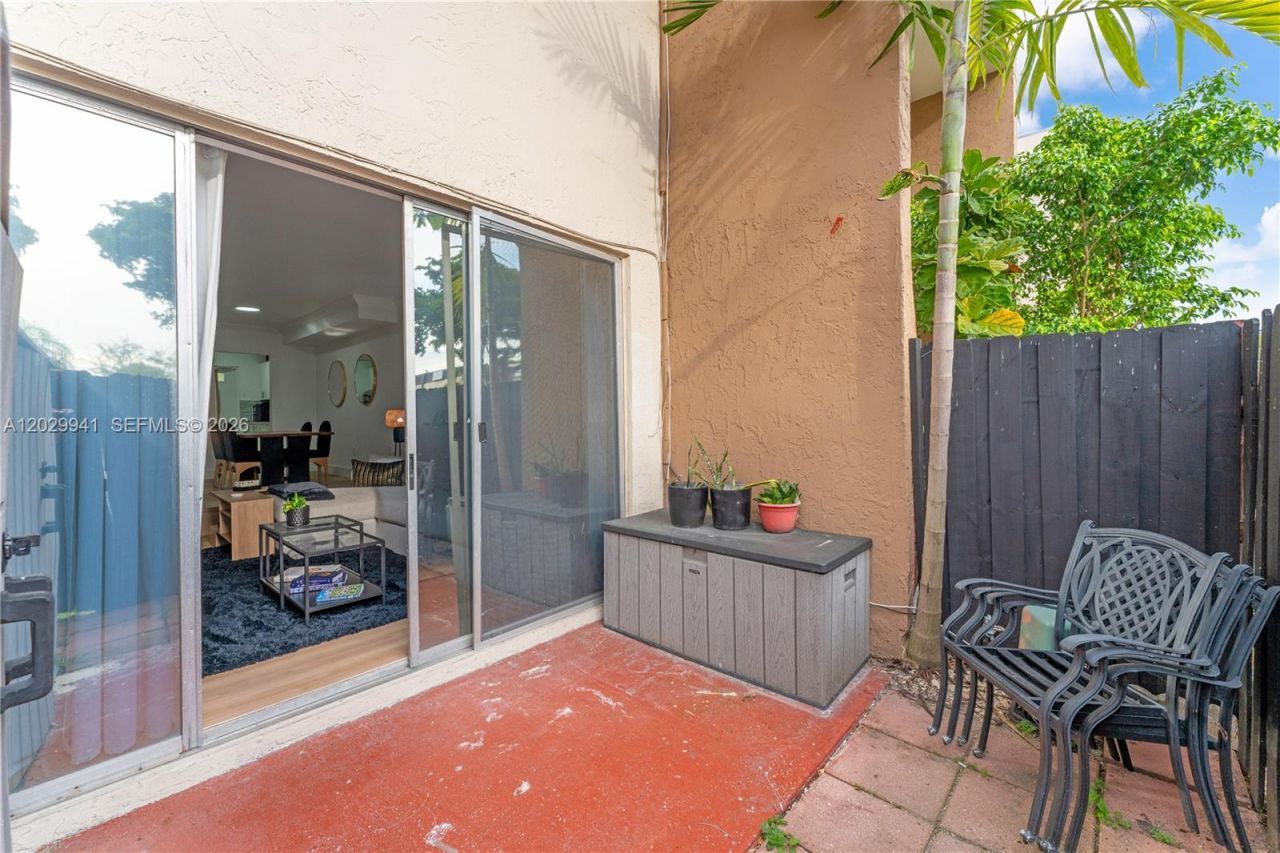 10900 SW 104th St, Unit 107, Miami, FL 33176 Photo
