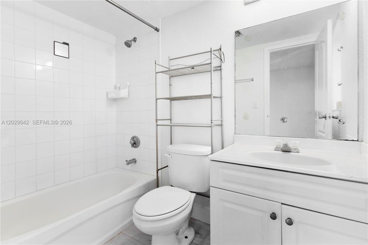 Please Call For Address, Unit 211, Doral, FL 33166 Photo