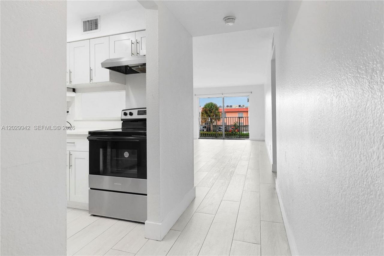 Please Call For Address, Unit 211, Doral, FL 33166 Photo