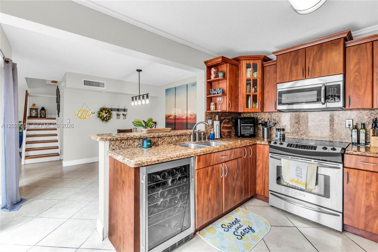 4714 SW 67th Ave , Unit C6, Miami, FL 33155 Photo