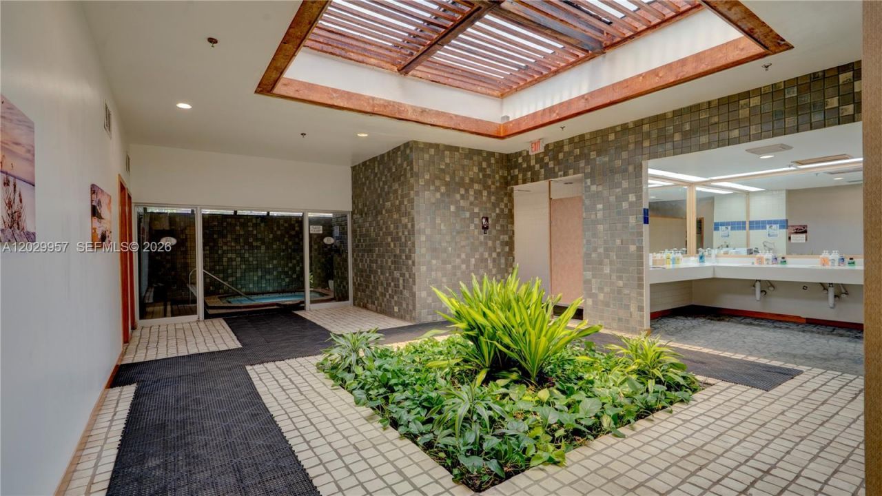 4000 Towerside Ter , Unit 908, Miami, FL 33138 Photo