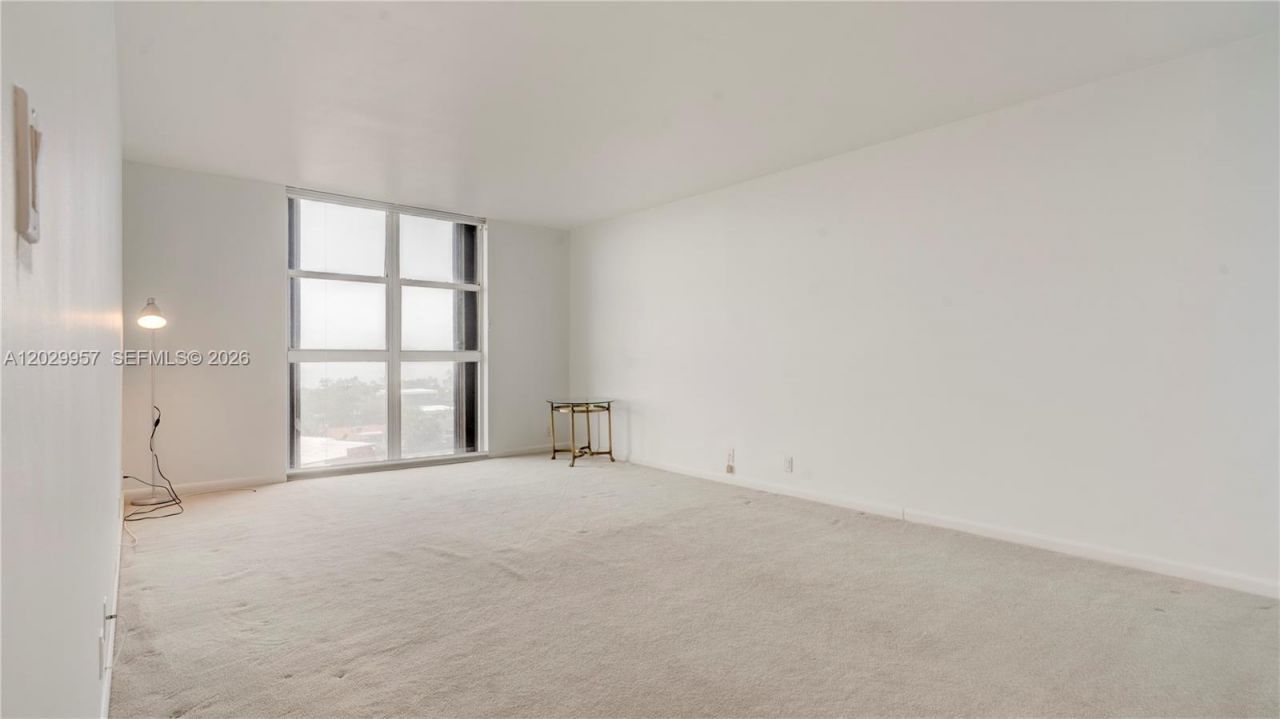 4000 Towerside Ter , Unit 908, Miami, FL 33138 Photo