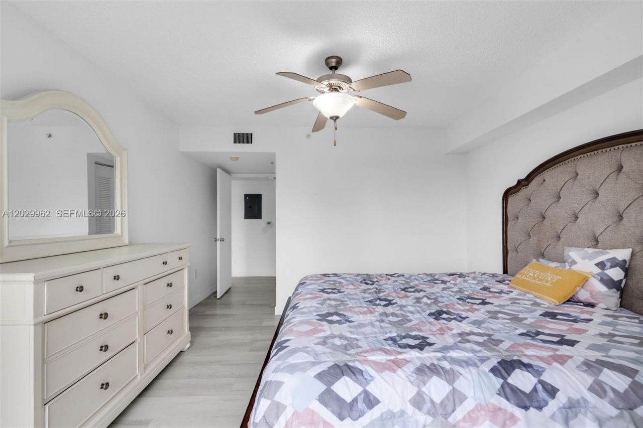 520 SE 5th Ave , Unit 1307, Fort Lauderdale, FL 33301 Photo