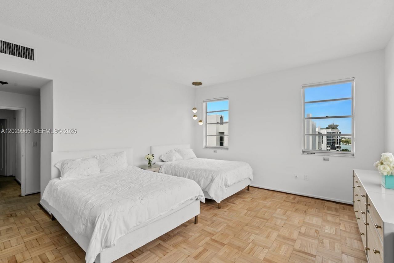 9341 E Bay Harbor Dr , Unit PH-B, Bay Harbor Islands, FL 33154 Photo