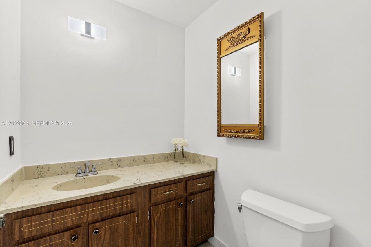 9341 E Bay Harbor Dr , Unit PH-B, Bay Harbor Islands, FL 33154 Photo