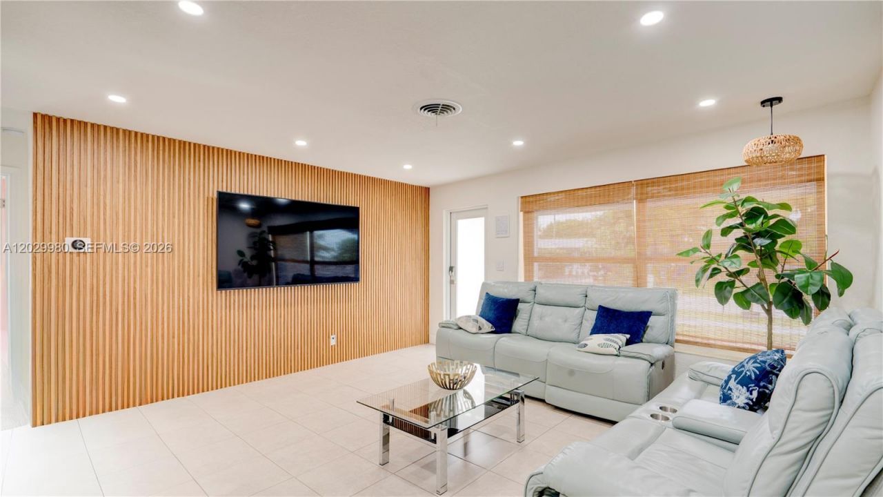 2510 NE 9th Ave, Pompano Beach, FL 33064 Photo