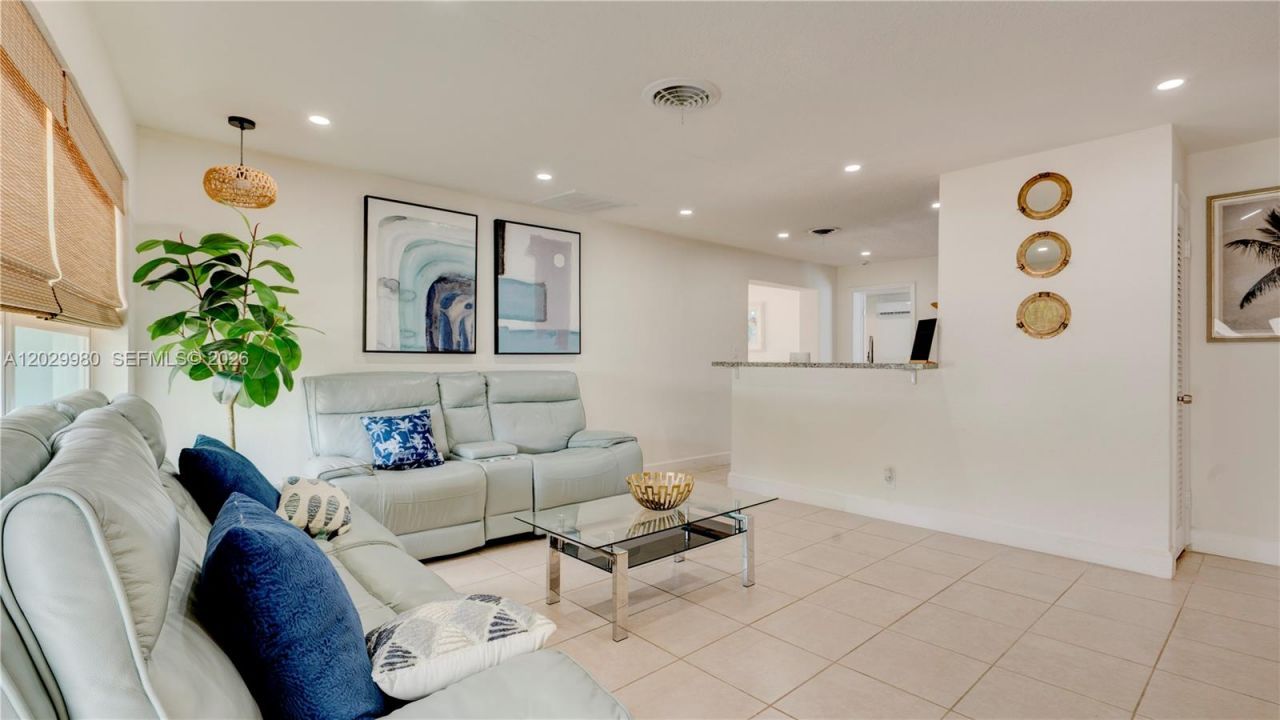 2510 NE 9th Ave, Pompano Beach, FL 33064 Photo