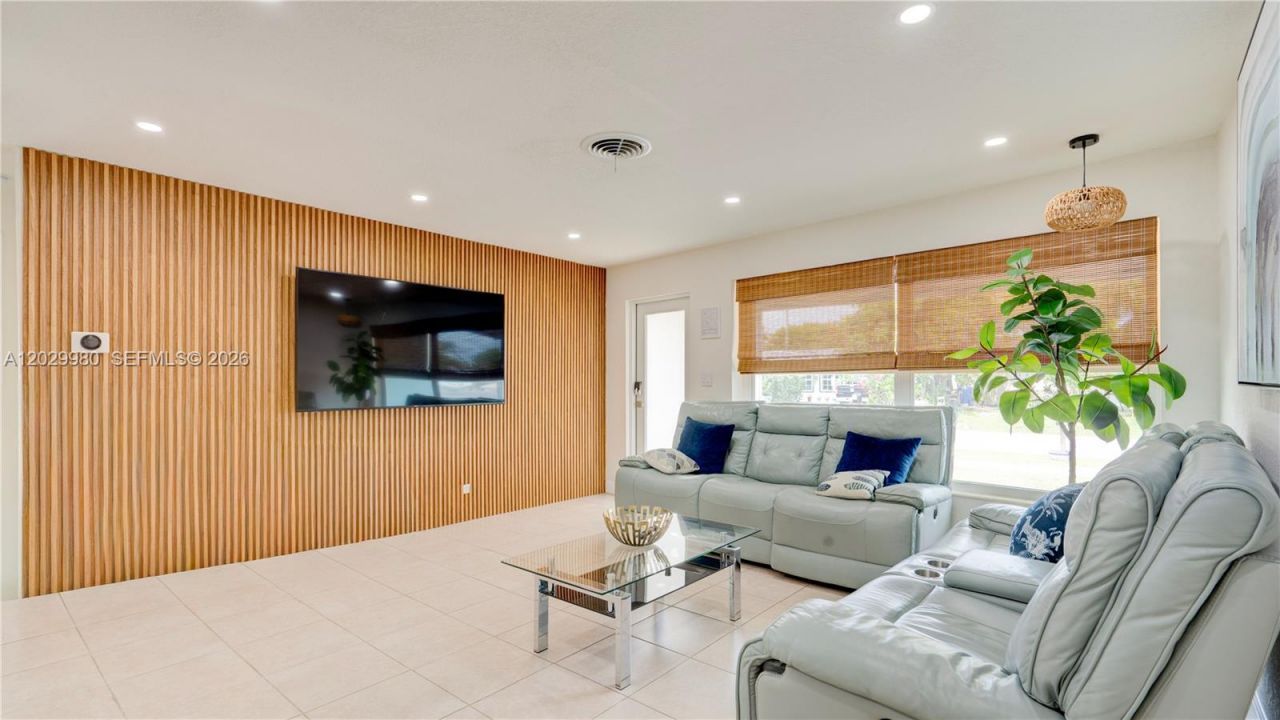 2510 NE 9th Ave, Pompano Beach, FL 33064 Photo