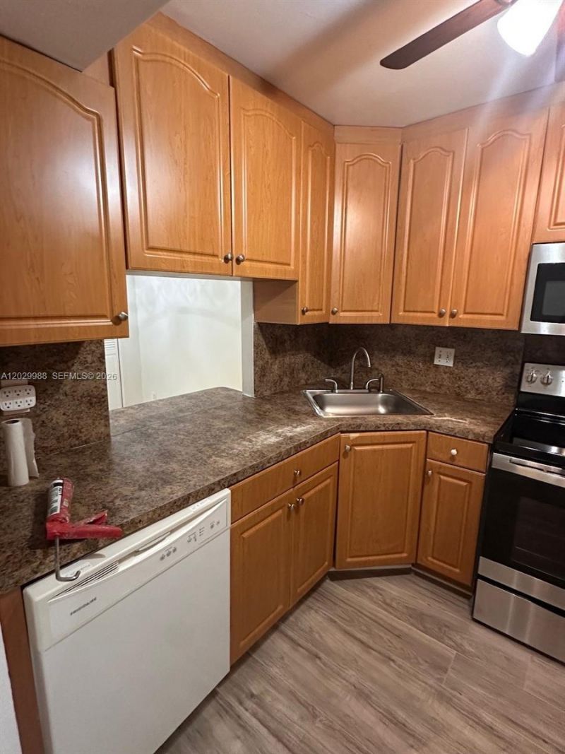 5950 NW 25th Pl , Unit 233, Sunrise, FL 33313 Photo