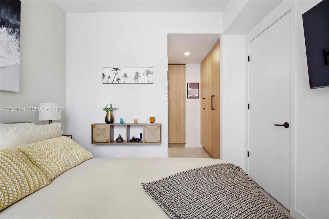 121 NE 5th St, Unit 711, Miami, FL 33132 Photo