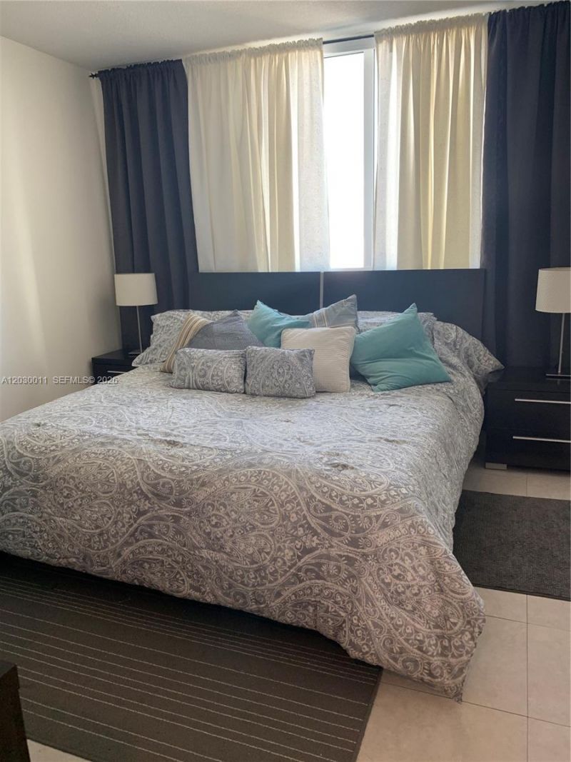 275 NE 18th , Unit 1709, Miami, FL 33132 Photo