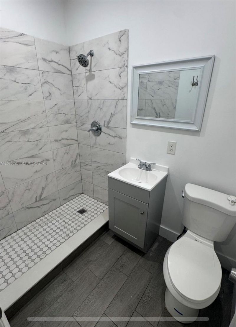 5860 NW 193rd St , Unit 1, Hialeah, FL 33015 Photo