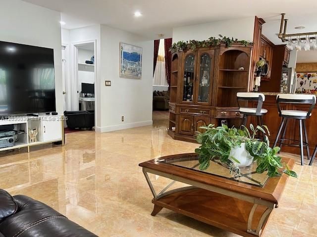 965 SW 102nd Ter , Pembroke Pines, FL 33025 Photo