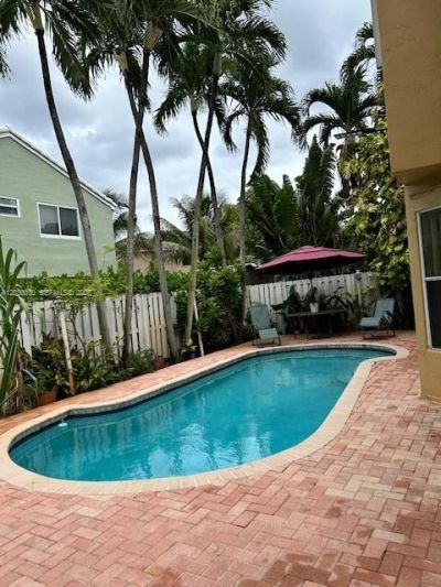 965 SW 102nd Ter , Pembroke Pines, FL 33025 Photo