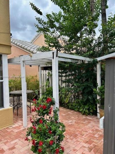 965 SW 102nd Ter , Pembroke Pines, FL 33025 Photo