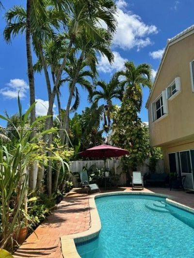 965 SW 102nd Ter , Pembroke Pines, FL 33025 Photo