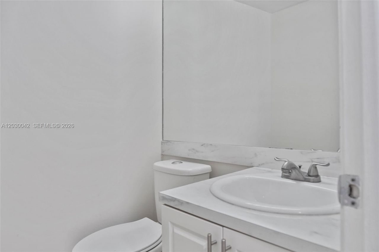 8631 NW 4th Ter, Unit 1001, Miami, FL 33126 Photo
