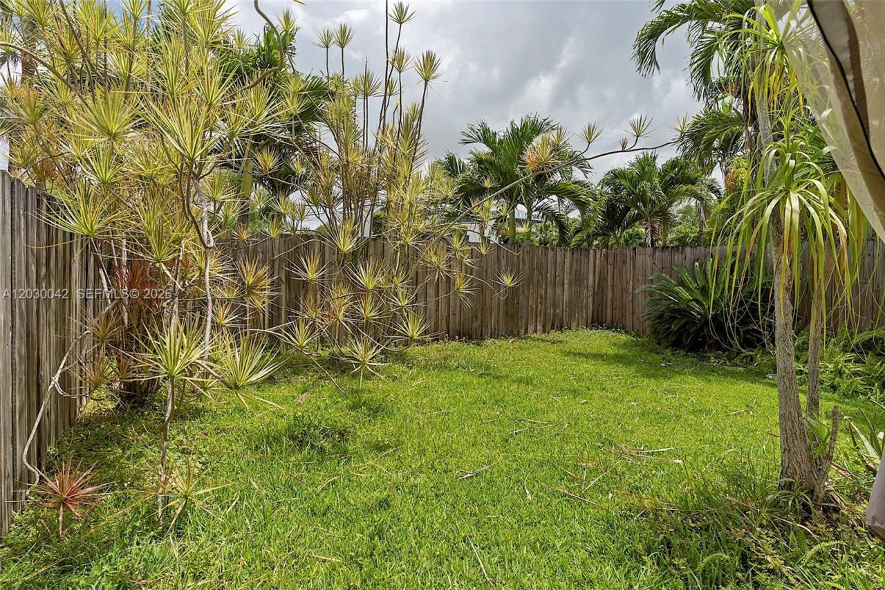 8631 NW 4th Ter, Unit 1001, Miami, FL 33126 Photo