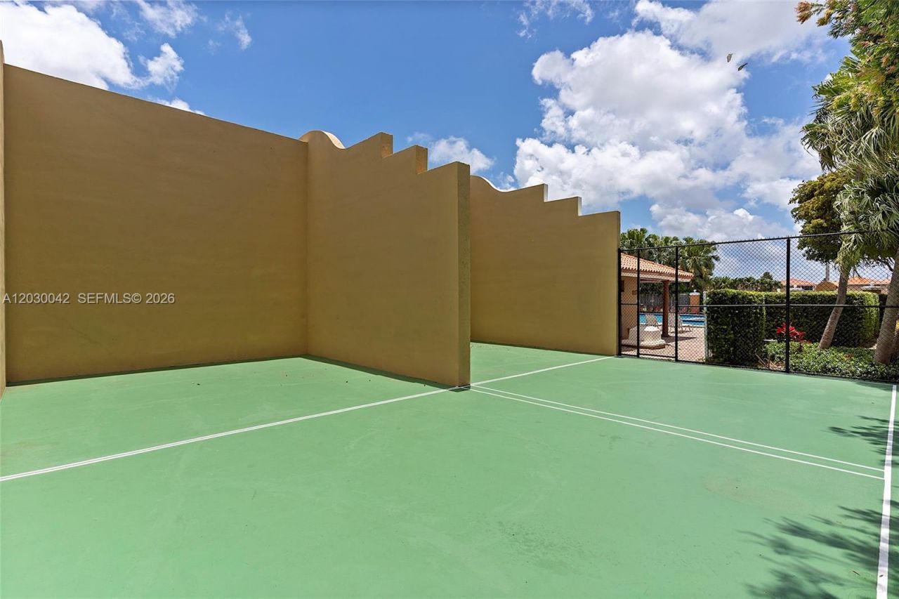 8631 NW 4th Ter, Unit 1001, Miami, FL 33126 Photo