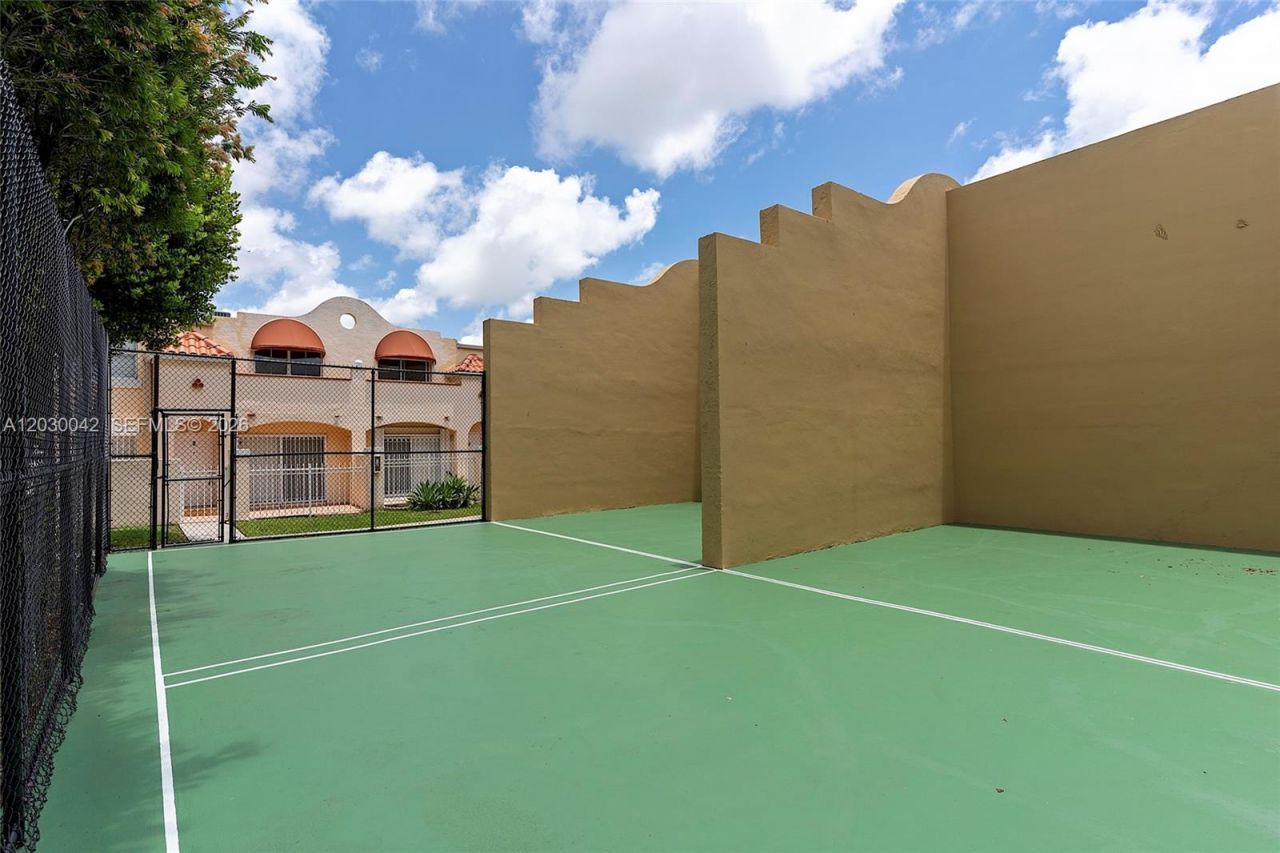 8631 NW 4th Ter, Unit 1001, Miami, FL 33126 Photo