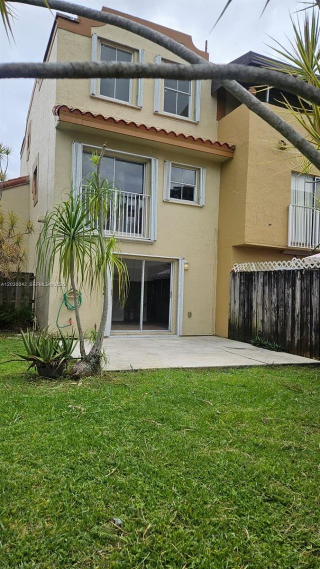 8631 NW 4th Ter, Unit 1001, Miami, FL 33126 Photo