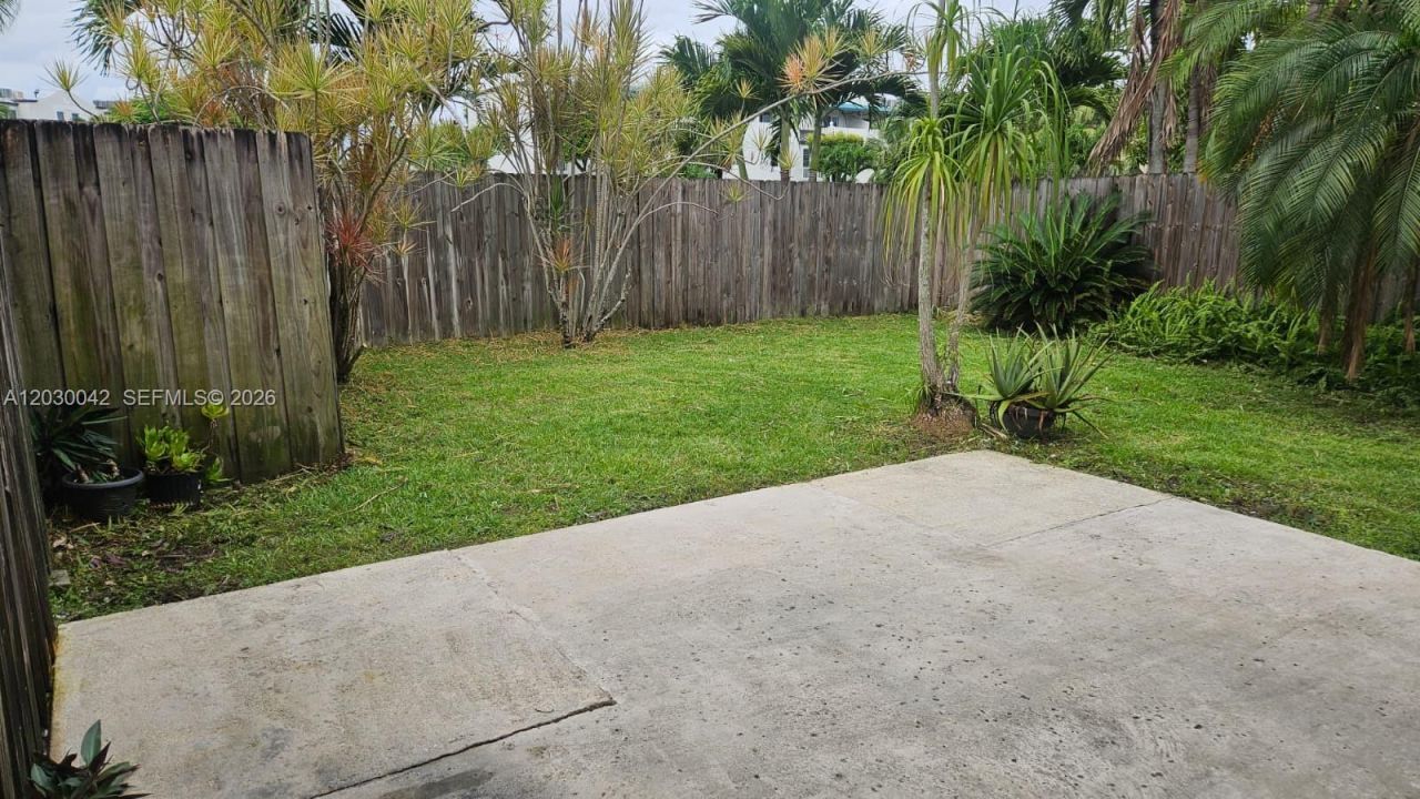 8631 NW 4th Ter, Unit 1001, Miami, FL 33126 Photo
