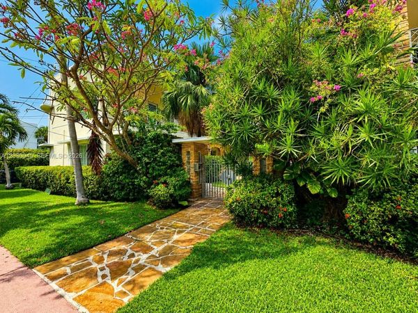 2137 Calais Dr , Unit 5, Miami Beach, FL 33141