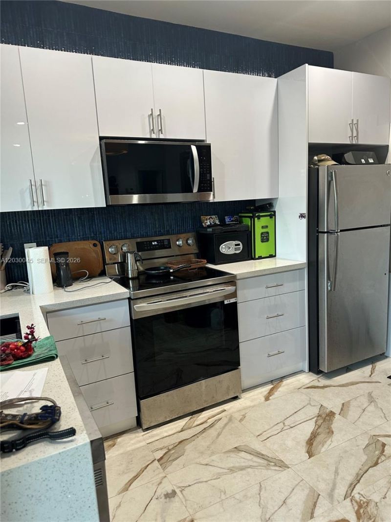 2137 Calais Dr , Unit 5, Miami Beach, FL 33141 Photo