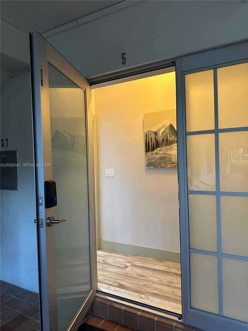 2137 Calais Dr , Unit 5, Miami Beach, FL 33141 Photo