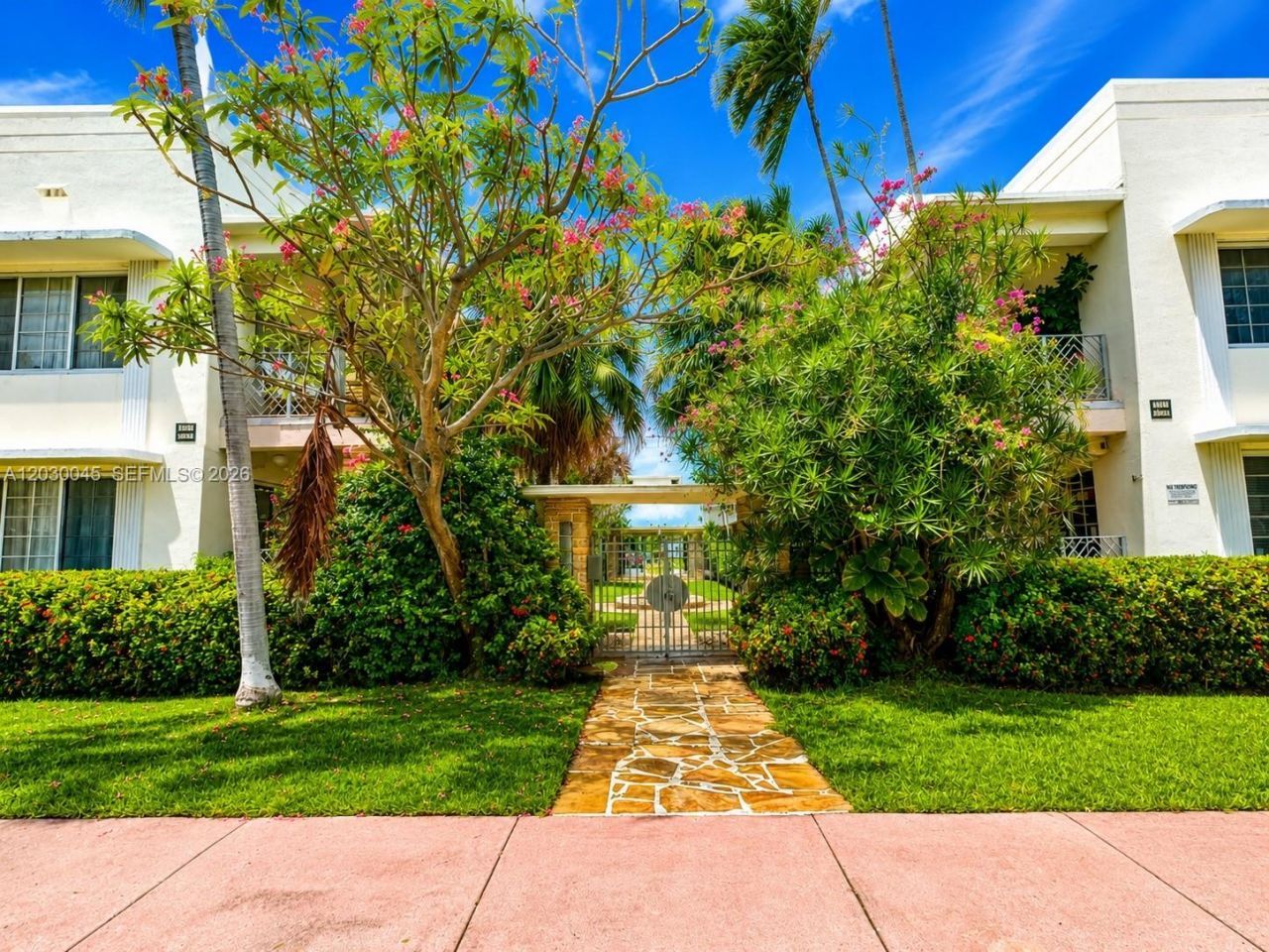 2137 Calais Dr , Unit 5, Miami Beach, FL 33141 Photo