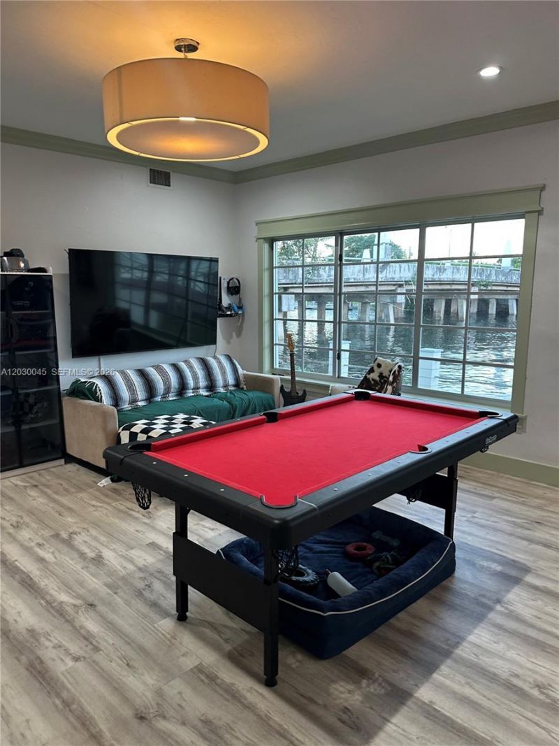 2137 Calais Dr , Unit 5, Miami Beach, FL 33141 Photo