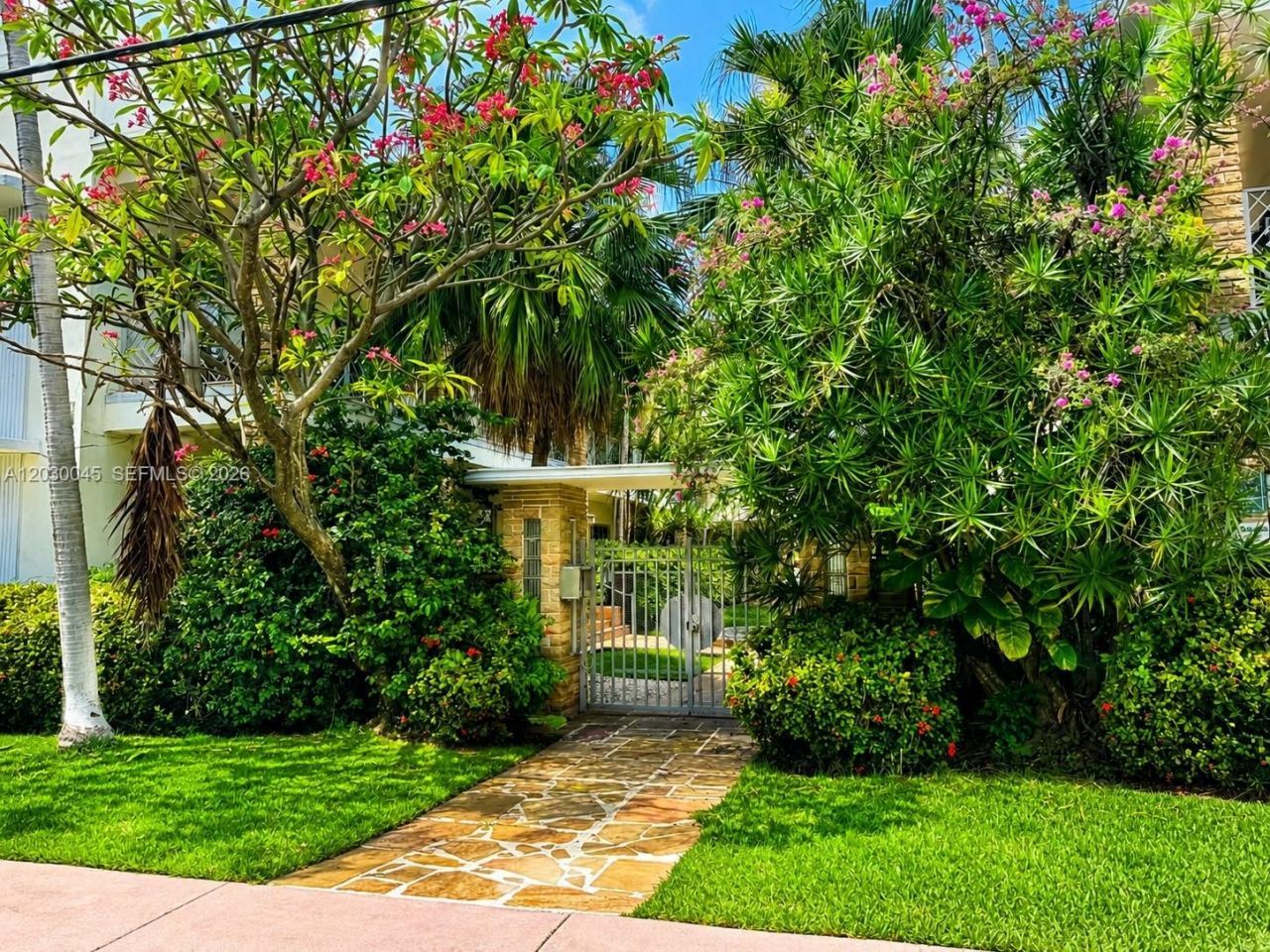2137 Calais Dr , Unit 5, Miami Beach, FL 33141 Photo