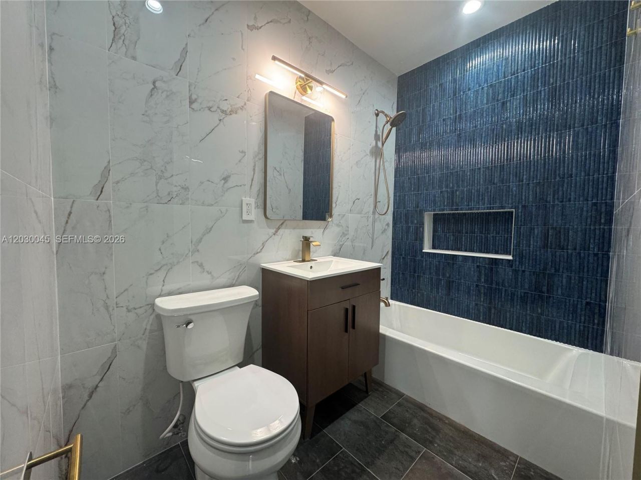 2137 Calais Dr, Unit 5, Miami Beach, FL 33141 Photo