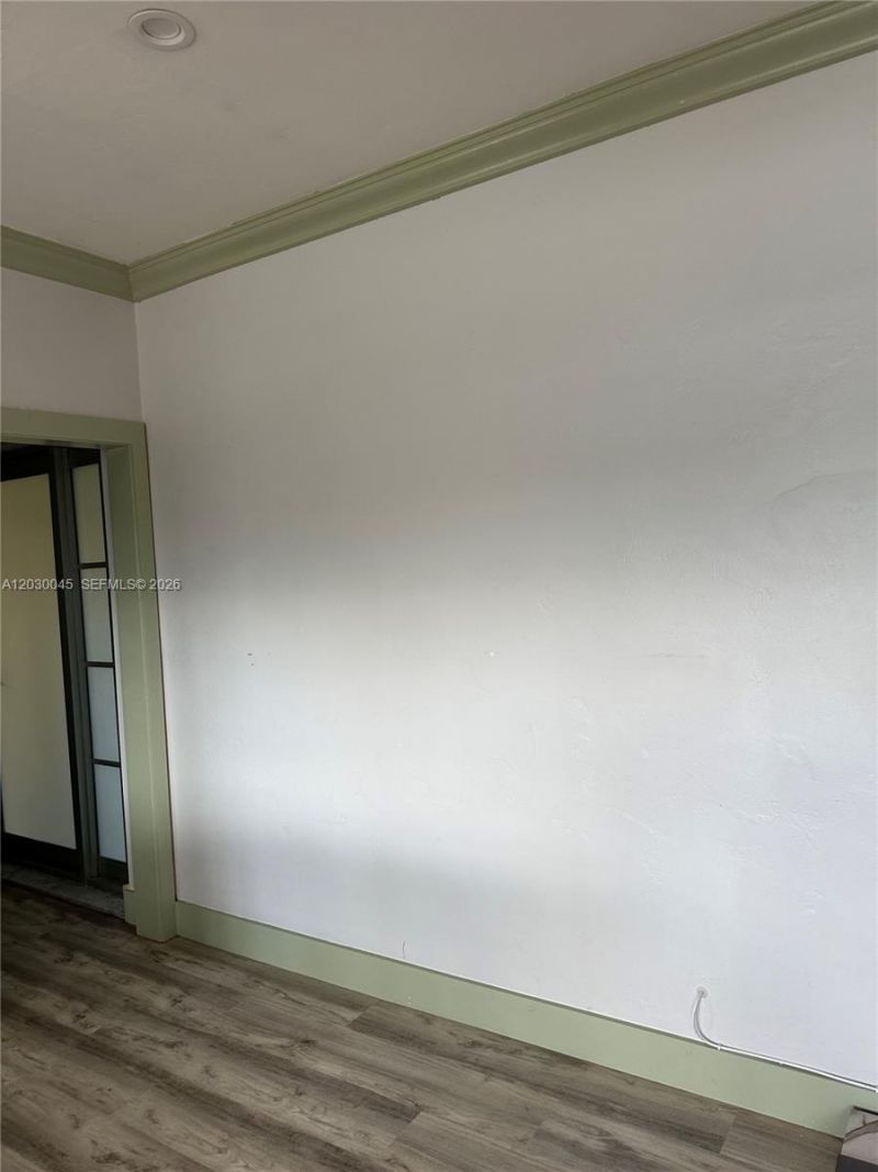 2137 Calais Dr , Unit 5, Miami Beach, FL 33141 Photo