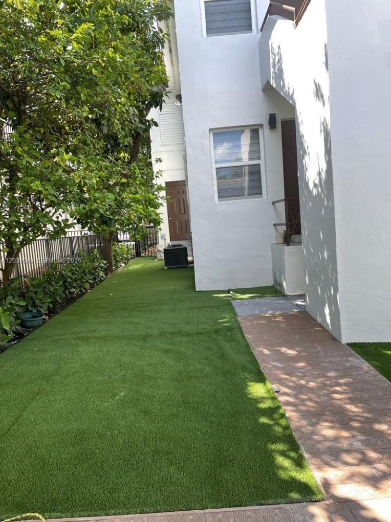 331 SW 11th Ave , Miami, FL 33130 Photo
